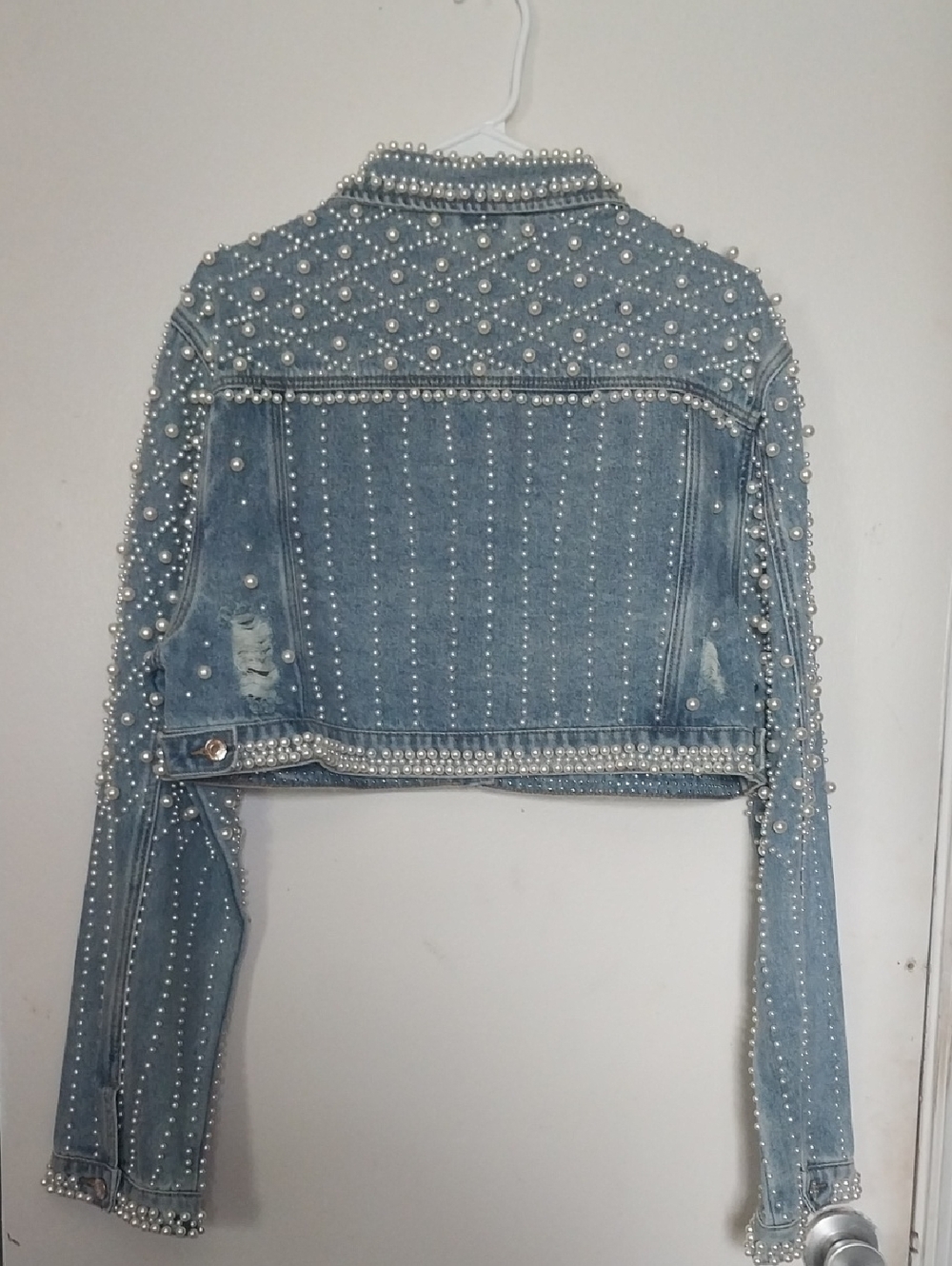 AKIRA Light Blue Pearl-Studded Cropped Denim Jacket - Picture 5 of 6